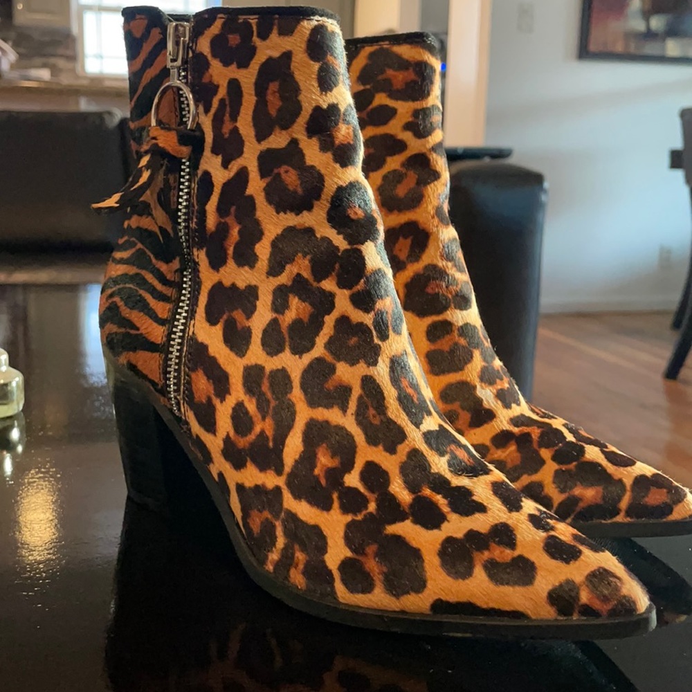 Leopard boots!!